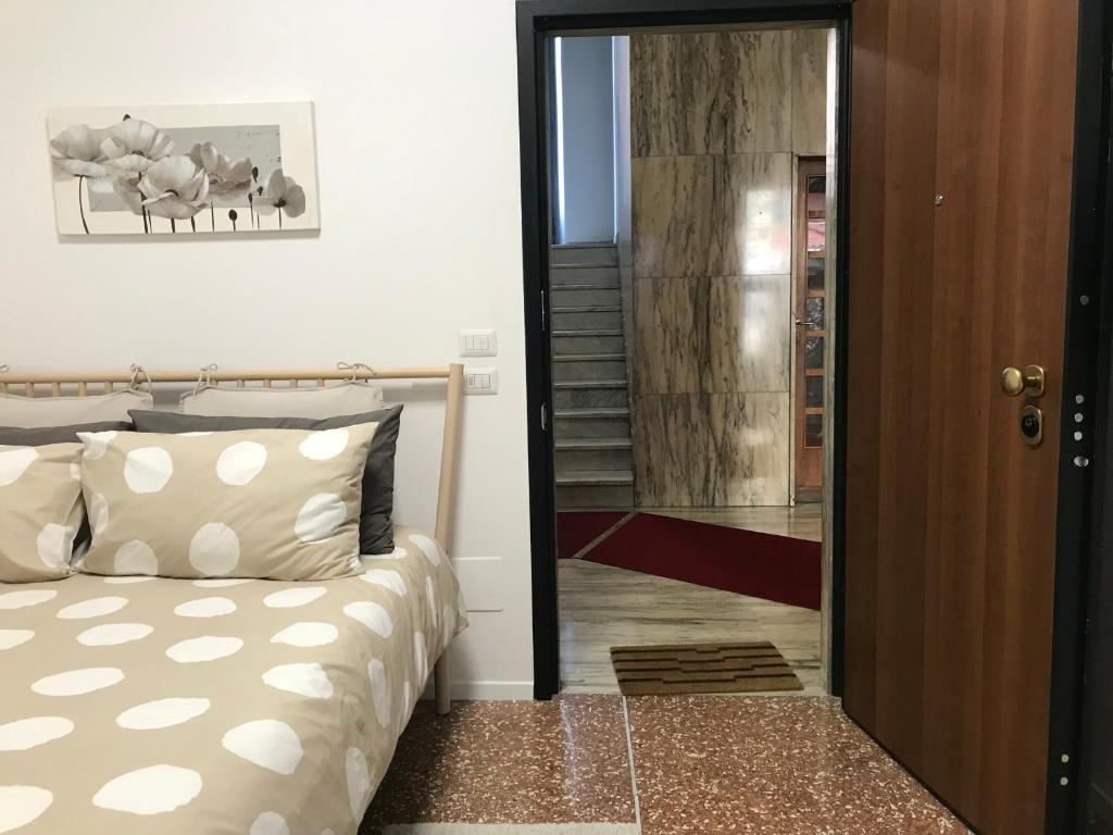 Posteľ alebo postele v izbe v ubytovaní Studio 25 apartment - near metro M3