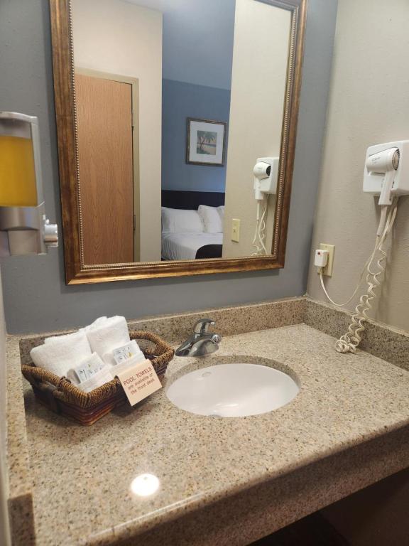 Put-in-Bay Resort & Conference Center - Reine Room - Accès Aux Personnes Handicapées