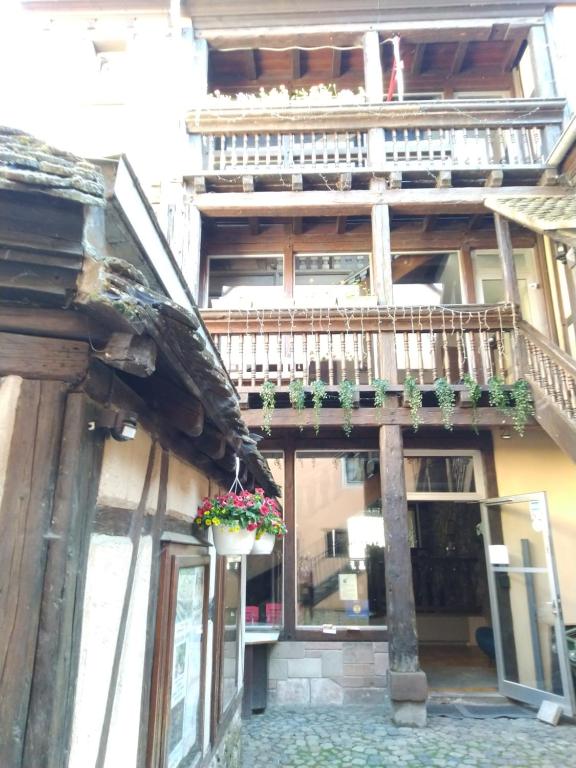 Budova, kde se hotel nachází