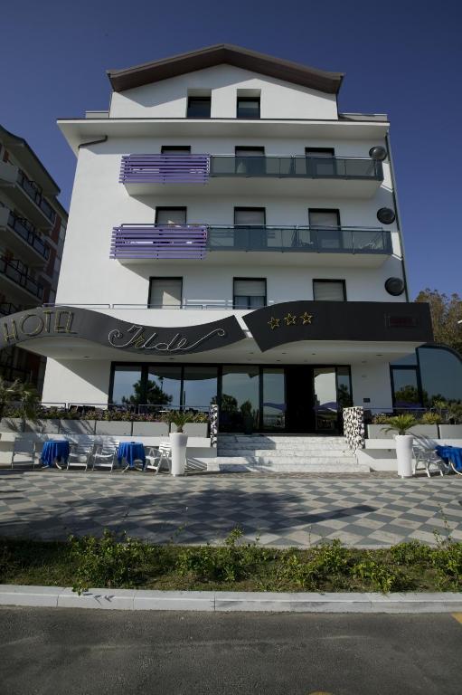 Budova, kde se hotel nachází
