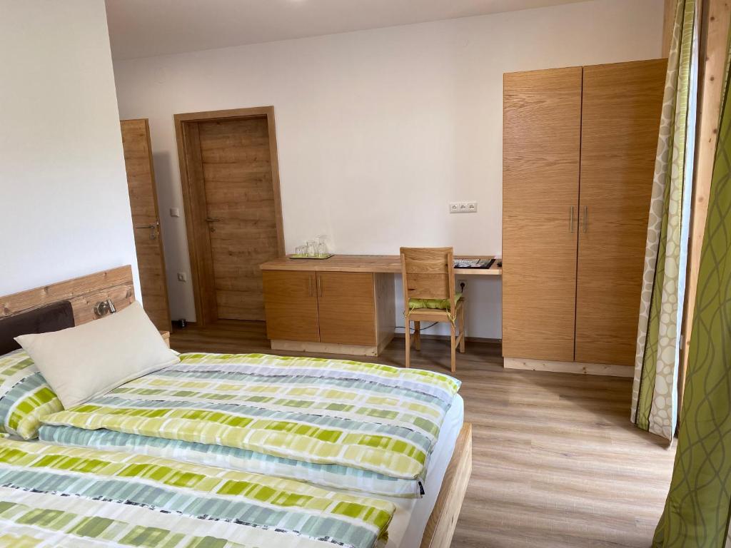 Postel nebo postele na pokoji v ubytování Hofbauer-Hof
