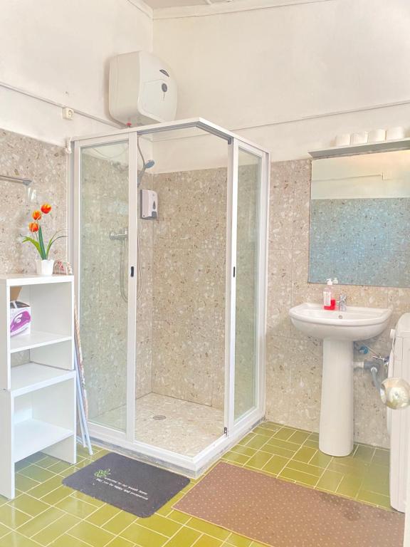 Koupelna v ubytování Best Rooms- Quarto 2 Plateau