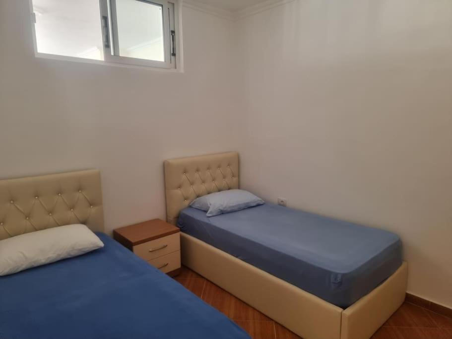 Lovely 2 Bedroom Apartment just 30m from the Sea - Image 6