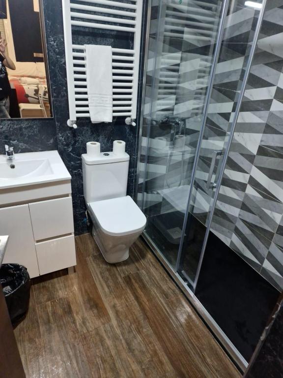 Un baño de Hostal Corazón de Madrid