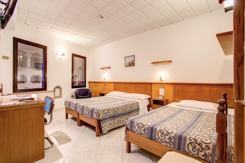 Hotel Lorena - Resim 18