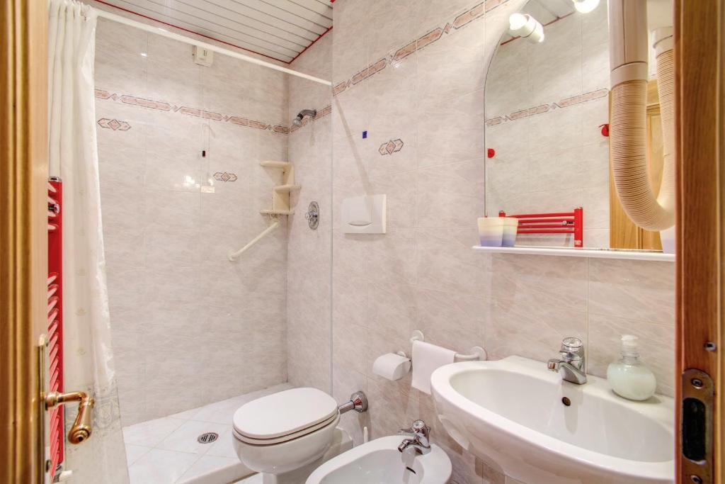 Koupelna v ubytování Hotel Lorena