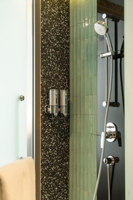 Seekers Finders Rama IV Hotel SureStay Collection by BW - Resim 32