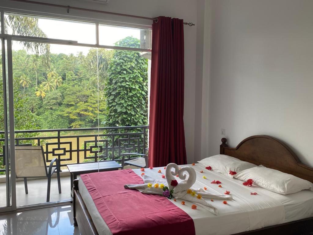 Kandy Rivers Edge Nature Resort - 17