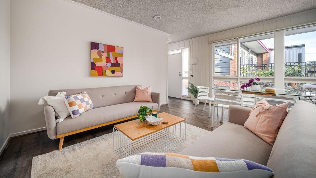 Khu vực ghế ngồi tại Sunshine Retreat Villa 7