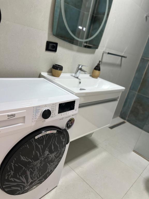 AmIon Apartment in Center of Tirana - Image 7
