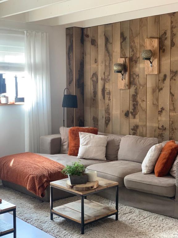 Posezení v ubytování Maas Lodge