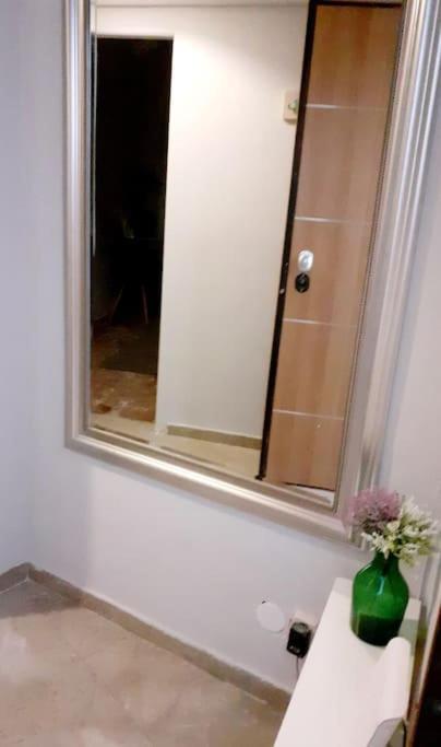 Kúpeľňa v ubytovaní Athens Mets-Central apt