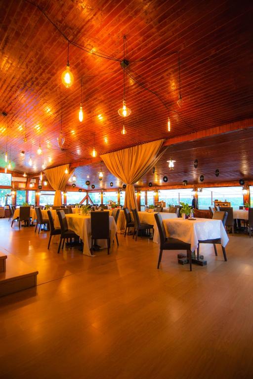 Restaurace v ubytování Hunter Vip