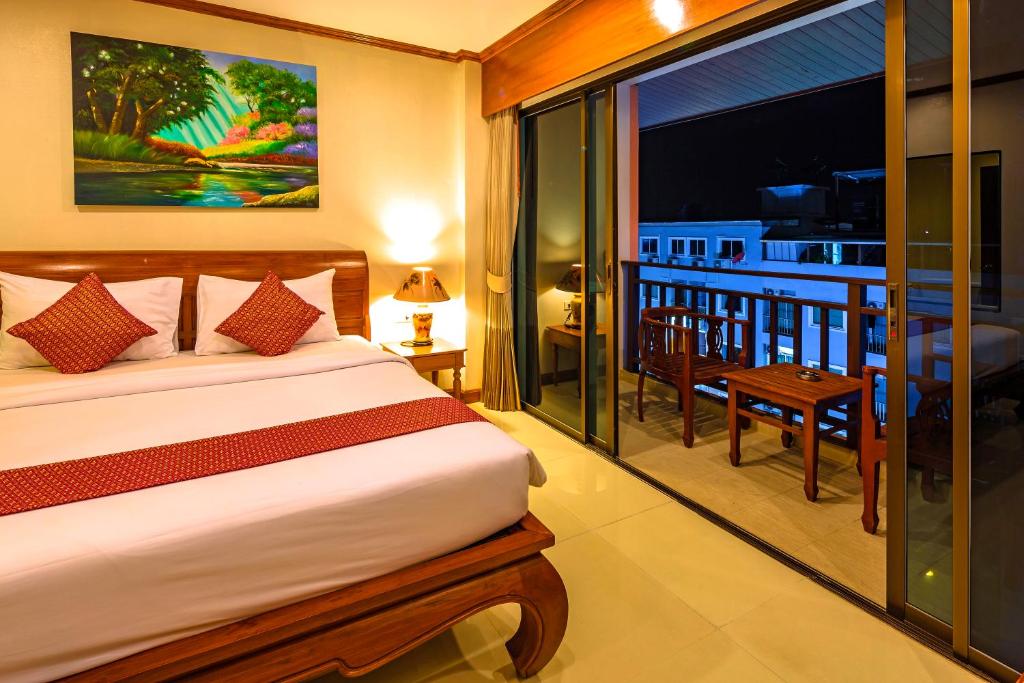 
Deluxe Double Room with Bath
