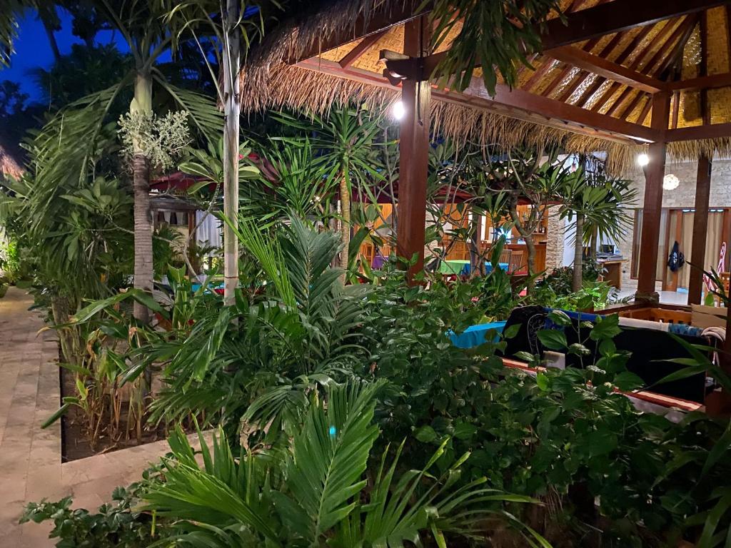 Zahrada ubytování Molah Gili Villa
