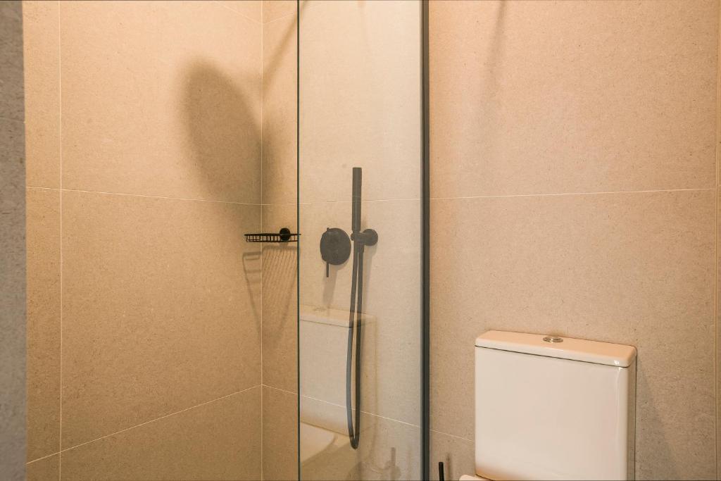 Koupelna v ubytování Skala Hotel