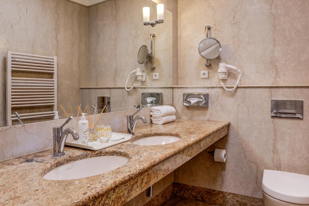 Hotel Nerudova 211 - 13