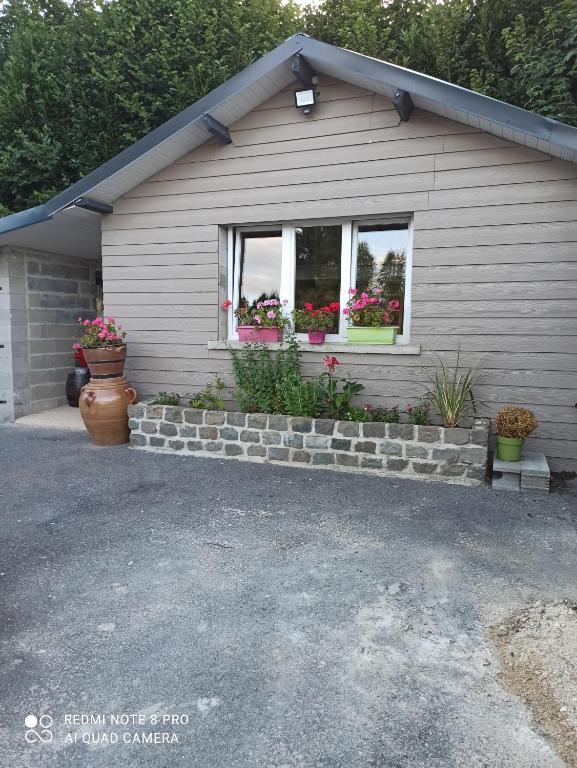 Maisonnette indépendante 4 personnes jardin terrasse - Maison De Deux Chambres