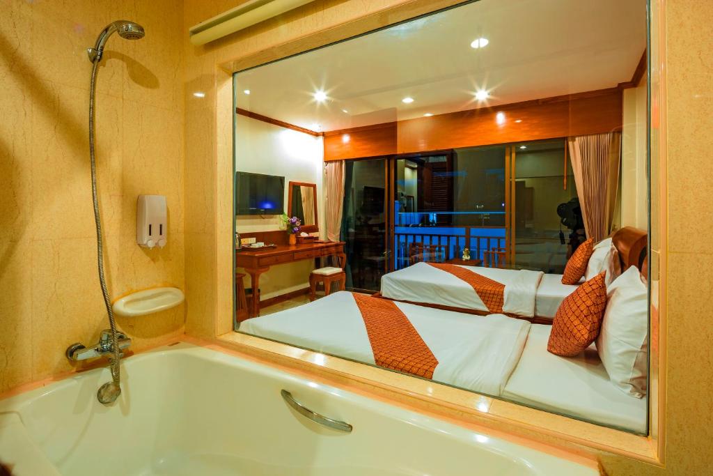 Patong Heaven - Resim 26