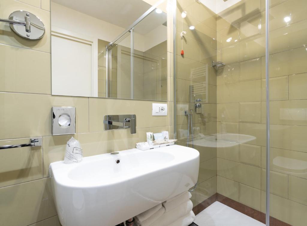 Castello Guest House Milano - Resim 10