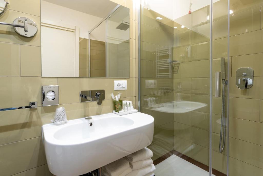 Castello Guest House Milano - Resim 16