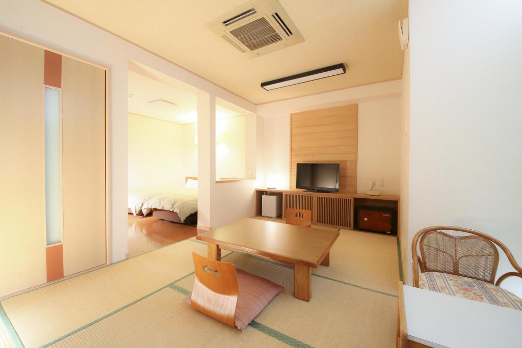 Lakeland Hotel Mizunosato - Room With Tatami Area And Mt.Fuji View