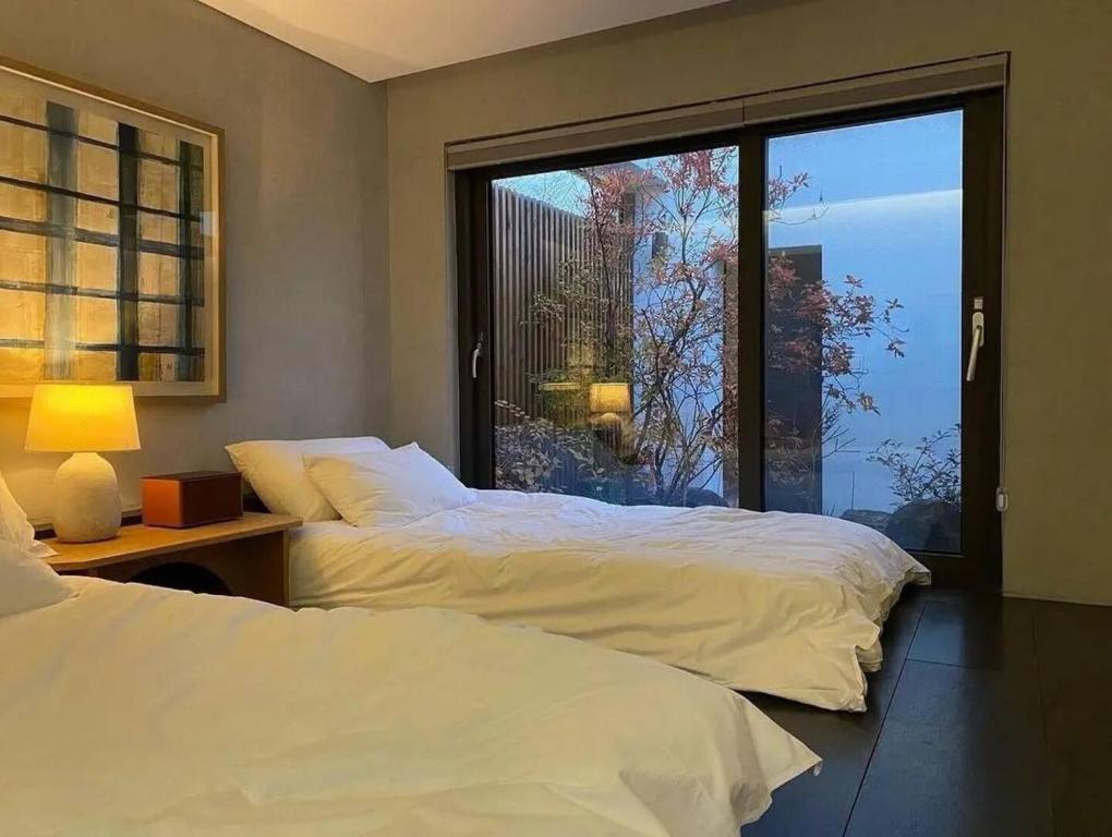 Scenery after Rain - Deluxe Twin Room