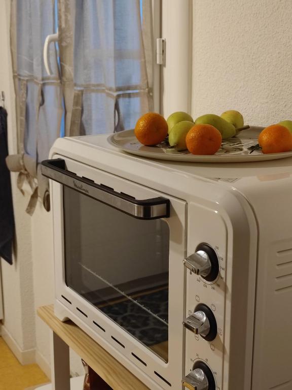 Kuchyňa alebo kuchynka v ubytovaní Grand appartement en RDC Vallée de Campan