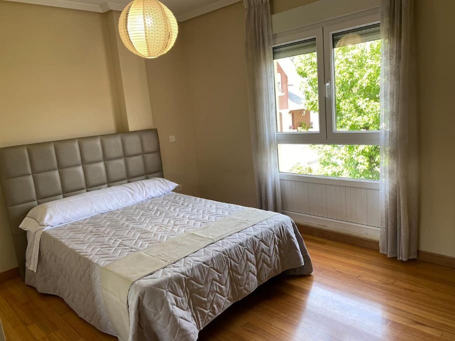 Kép APARTAMENTO 2 HABITACIONEs ,GARAJE , CON BUENA UBICACION szállásáról Parbayónban a galériában