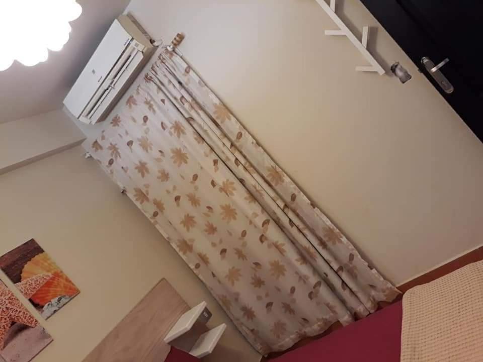 سرير أو أسرّة في غرفة في One-Bedroom Air conditioned Apartment in Porto South Beach - Ain Sokhna