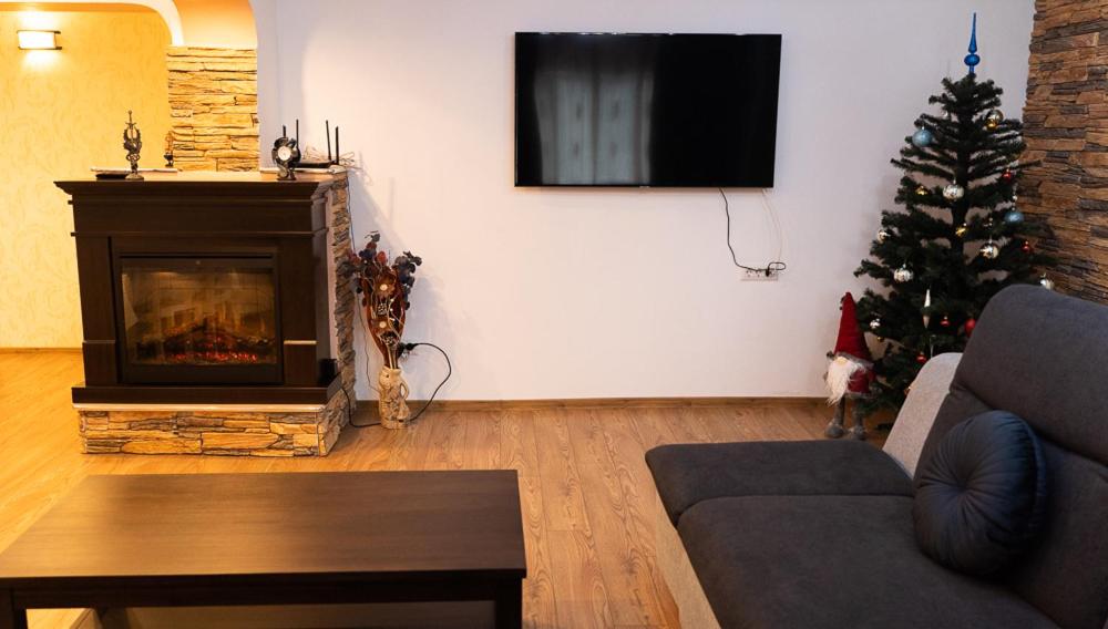 Bota Apartments - Three-Bedroom Apartment