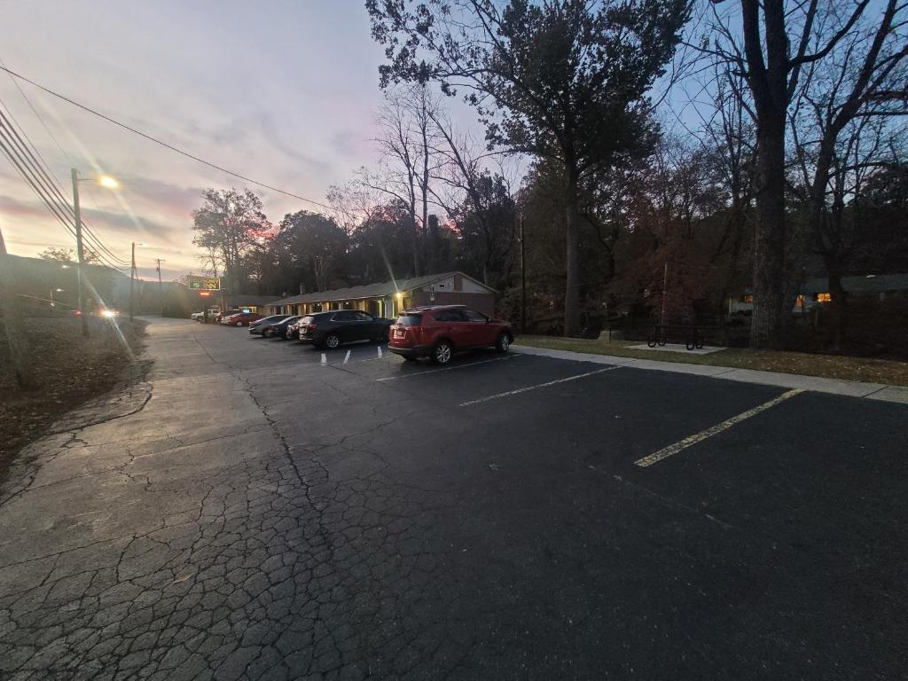 Economy Inn Sylva photo