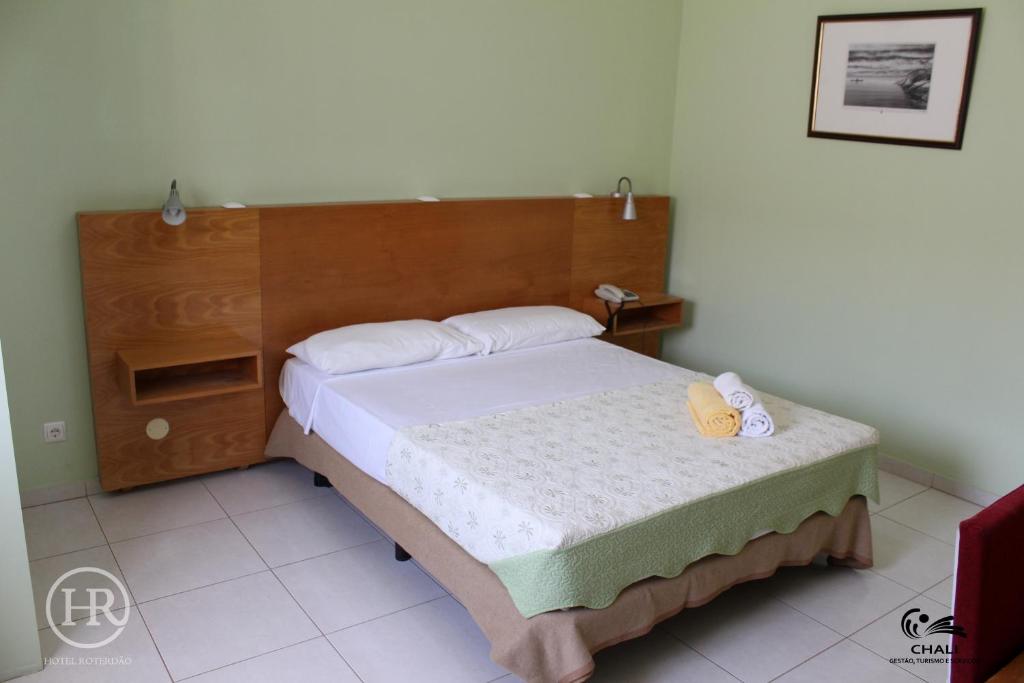 Postel nebo postele na pokoji v ubytování Hotel Roterdão "Under New Management"