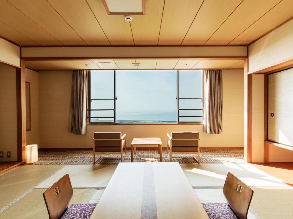 KAMENOI HOTEL Awajishima - Japanese-style Room With 10 Tatami (MAX 5 Adults)