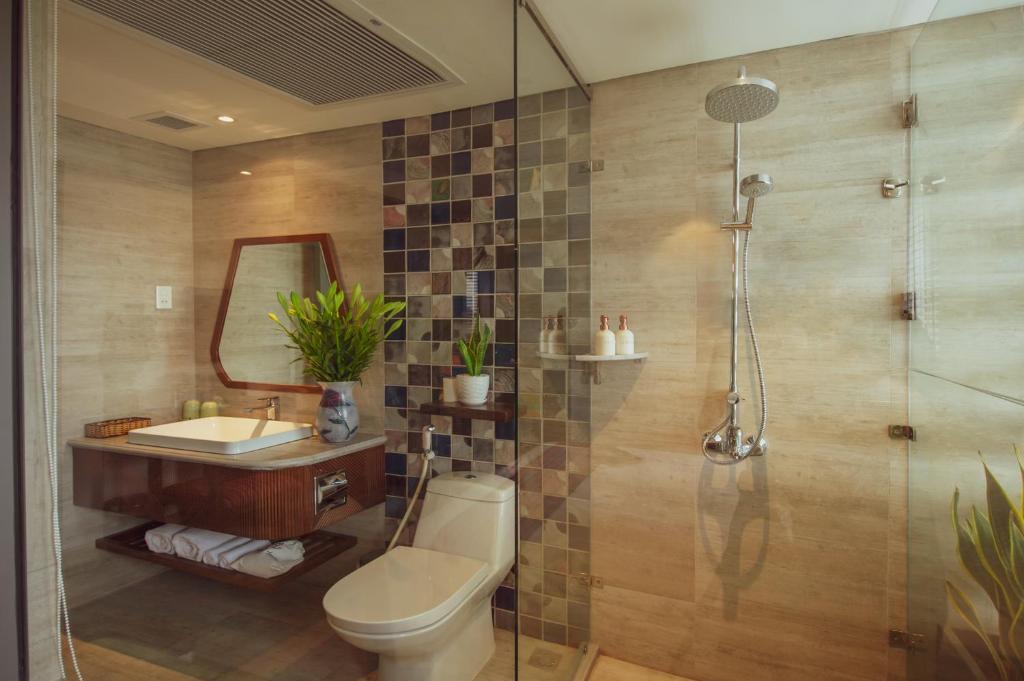 Suite Gia Đình + Trà Chiều Trên Sân Thượng