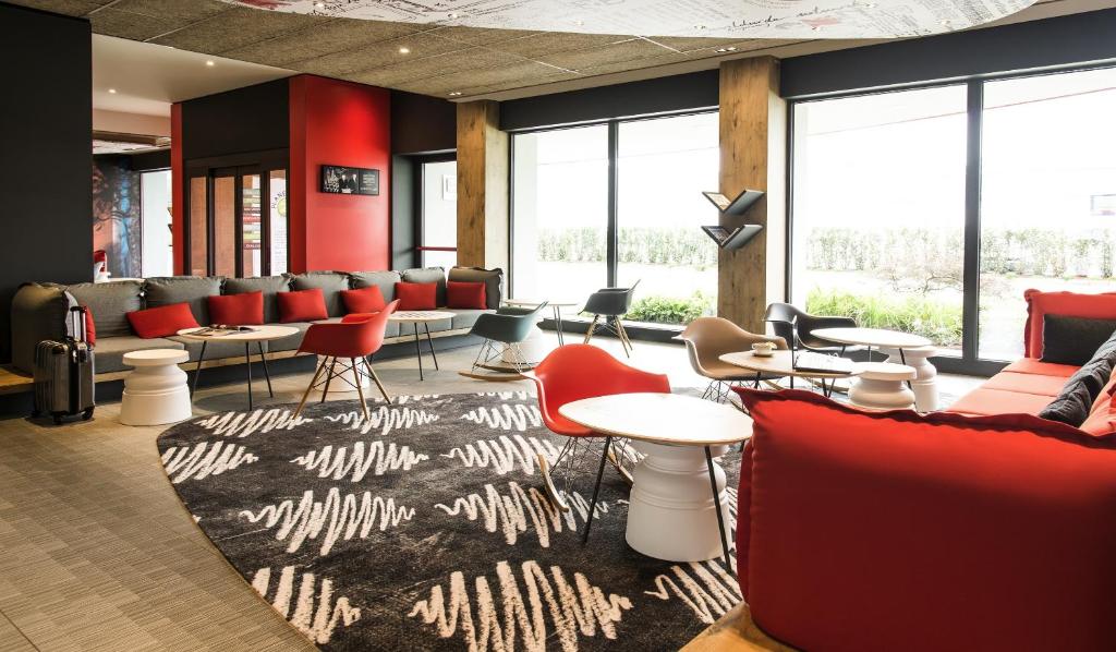 Posezení v ubytování Ibis Milano Fiera