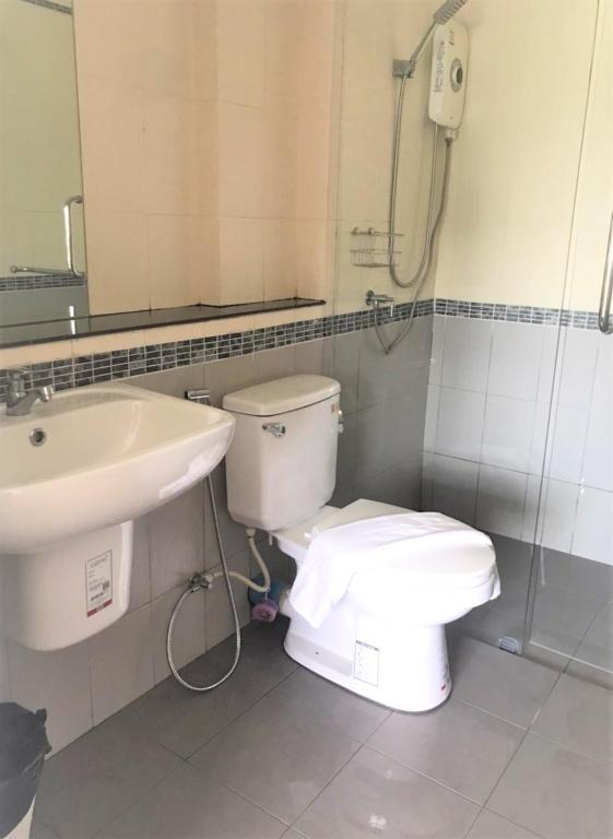 Koupelna v ubytování La La Moon Krabi Poshtel'n' Pool