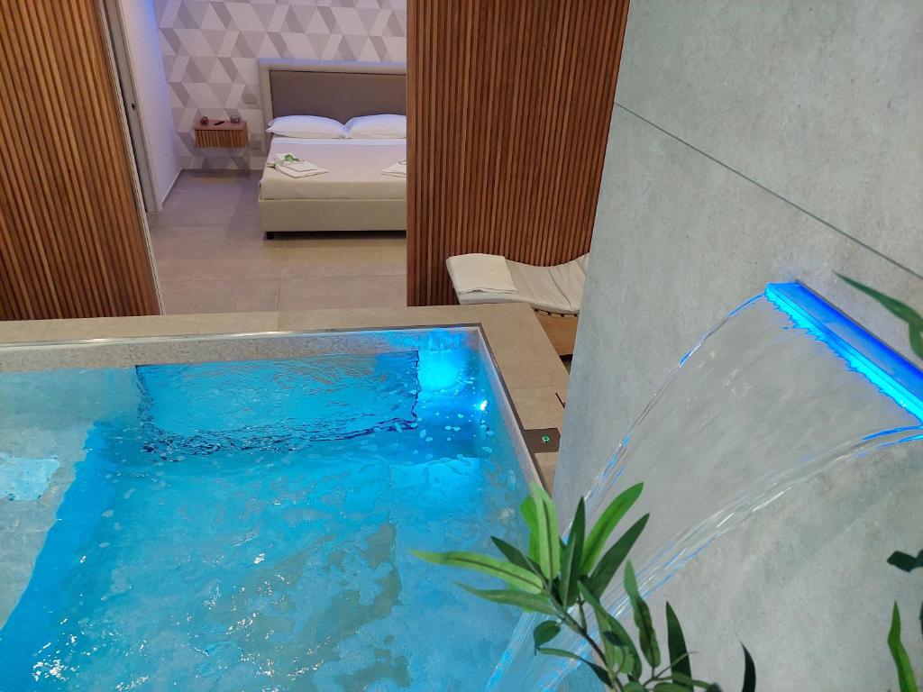 Bazén v ubytování SG Suite & Spa Amalfi Coast nebo v jeho okolí