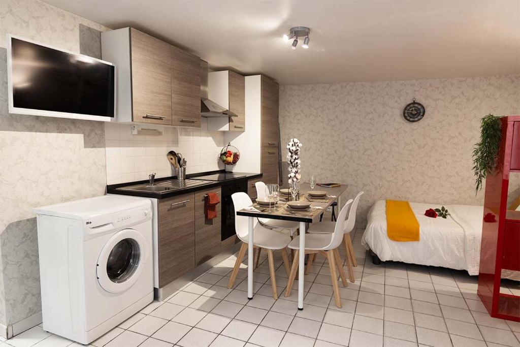 KASA CONFORT - Le calme au cœur de la ville - TV & WIFI - Housity