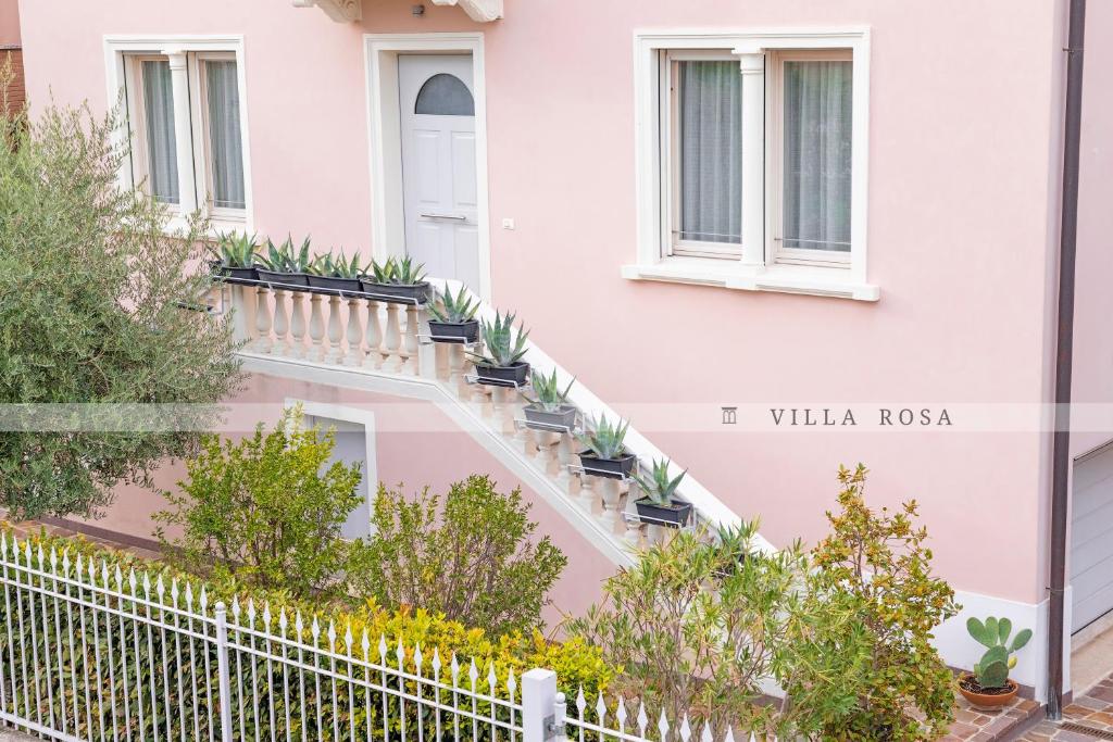 Vonkajšia záhrada v ubytovaní B&B Villa Rosa