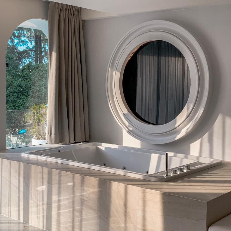 Anona Beachfront Phuket Resort-SHA EXTRA PLUS - Resim 33