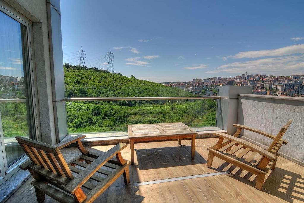 Quality furnished residence,1 bedroom, 24/7 security ( T1 147 )