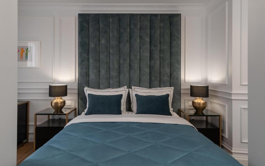 
Junior Suite with Outdoor Jacuzzi
