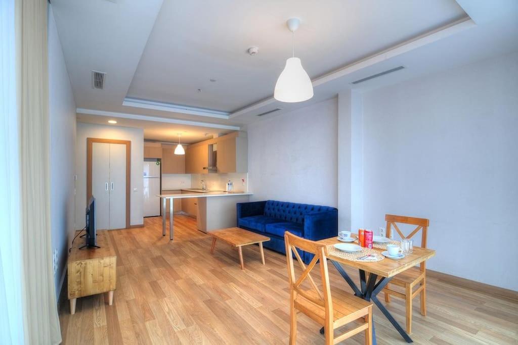 Quality furnished residence,1 bedroom, 24/7 security ( T1 A25 )