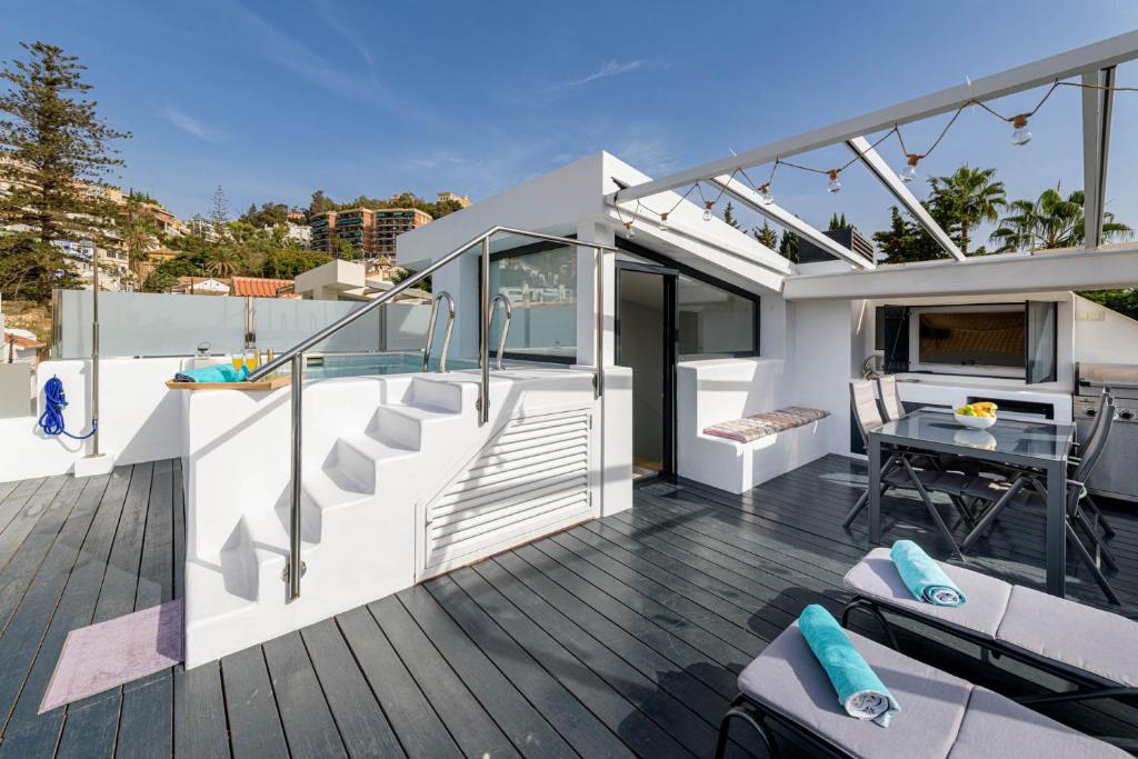 Posedenie v ubytovaní Carmen Beach House in Malaga by Solaga Holiday Homes
