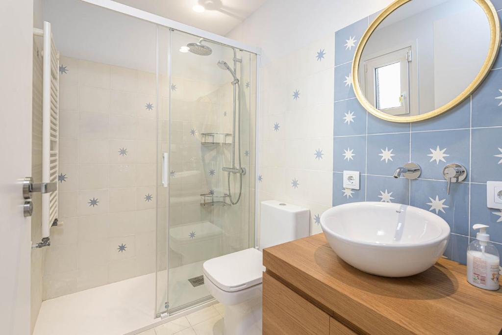 Kúpeľňa v ubytovaní Carmen Beach House in Malaga by Solaga Holiday Homes