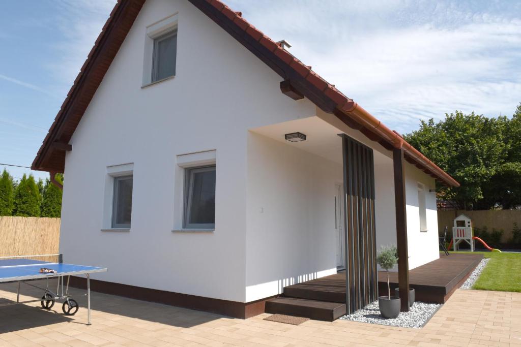 Budova, kde se prázdninový dům nachází