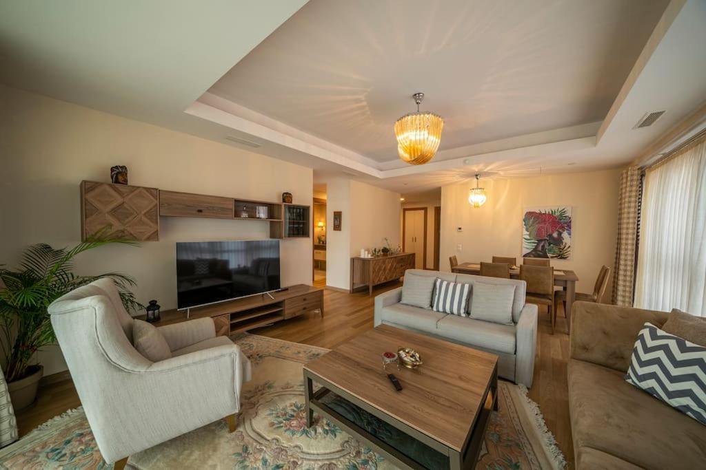 Classic Premium 3 bedroom apartment in Maslak 1453 ( C1 57 )