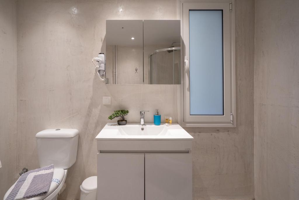 Łazienka w obiekcie Exclusive apartment in the heart of Athens
