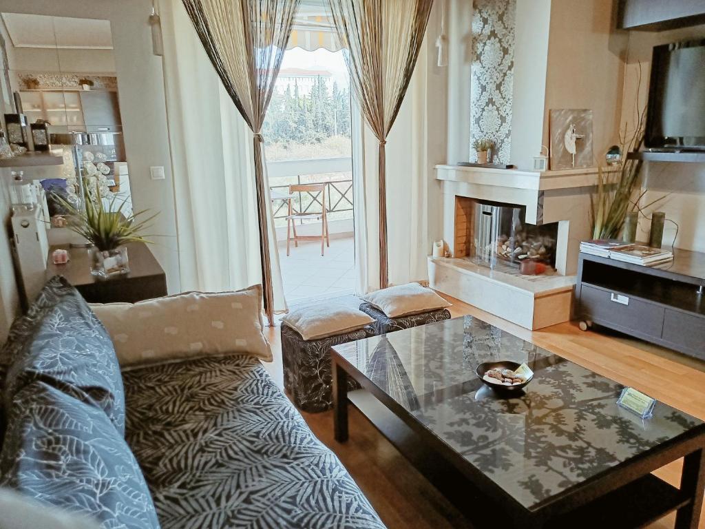 Posedenie v ubytovaní CASA MYRlAM Marousi -View & Private Parking-